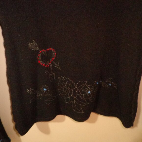 prAna Listen Love Laugh BOHO Knit Sweater M Black Raglan Raw Seams Graphics - Picture 7 of 15